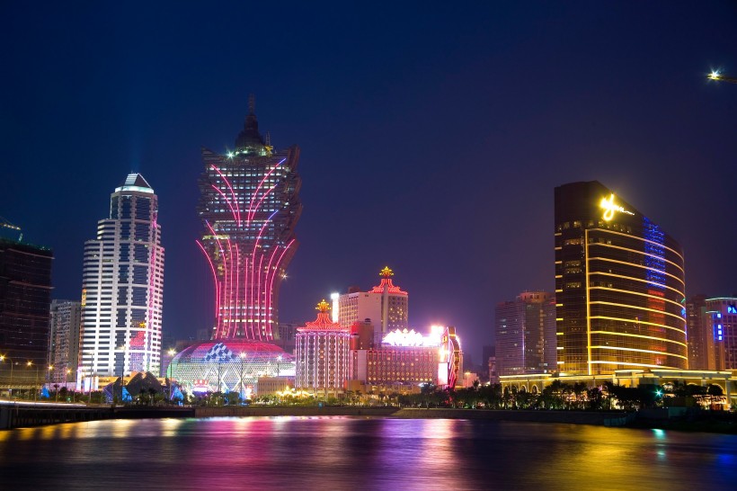電視劇玲瓏銀妝為什麼會被控制 電視劇玲瓏銀妝為什麼會被控制